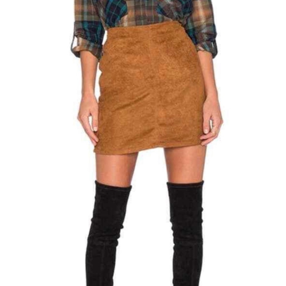 Painted Threads Classic Brown Tan Faux Suede Stretchy Mini Skirt Half Back Zip